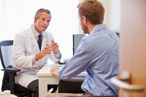 consulta con un médico para la prostatitis